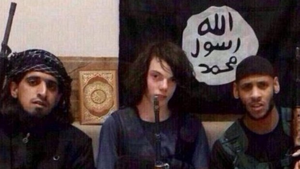 The young Australian Jake Bilardi alongside two Islamic State members. 