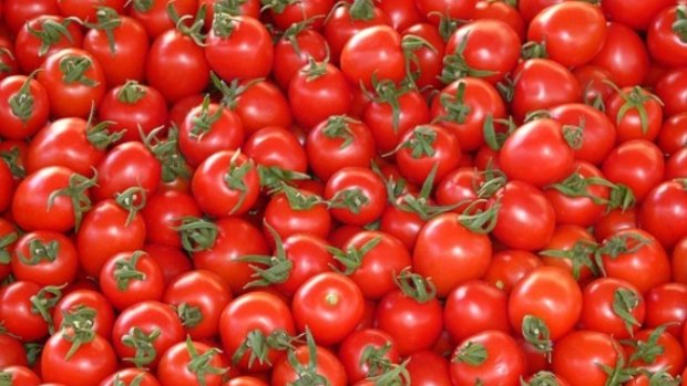 Woolworths has dumped SPC Ardmona as its tinned tomato supplier.