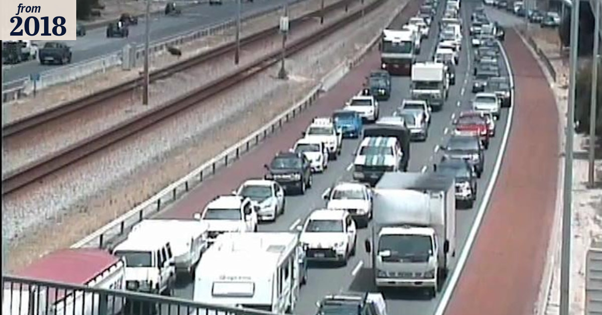 Mitchell Freeway thrown into traffic chaos after police chase ends in ...