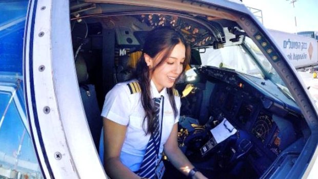 Eser Aksan Erdogan, a pilot for the Turkish budget airline Pegasus Airlines, has become an Instagram star.