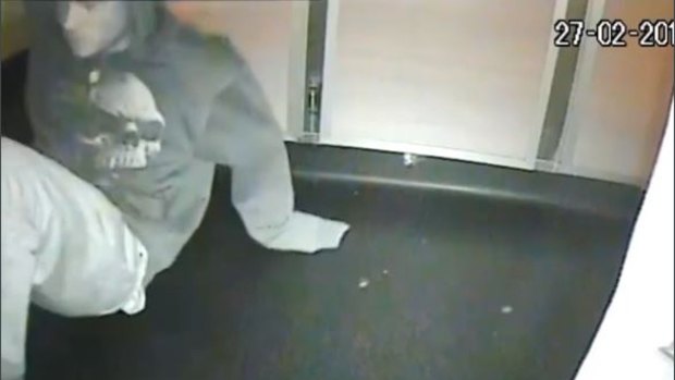 Footage of the suspected Altona restaurant robber.