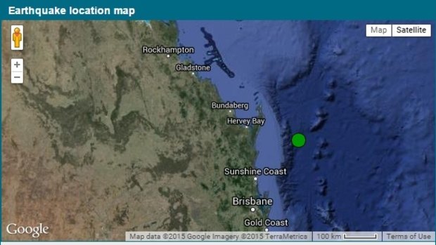 A magnitude four earthquake has hit off the southern coast of Queensland.