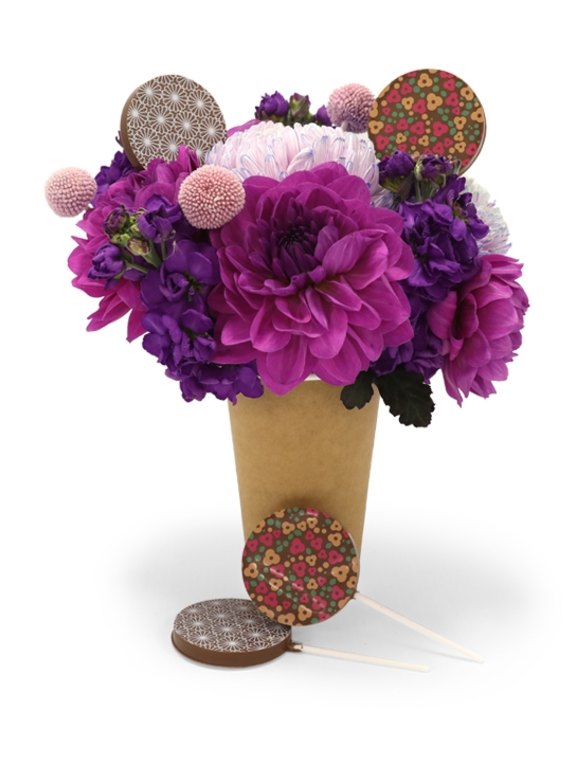 Yarra Valley Chocolaterie's flowers and chocolate lollipops.