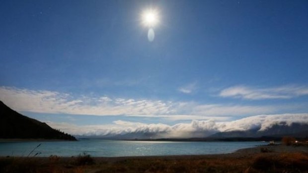 Two tourists who were part of a Monash University group died while kayaking in rough conditions on Lake Tekapo. 