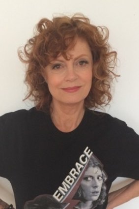 Susan Sarandon, executive producer of the documentary Deep Run, in the fundraising T-shirt she created.