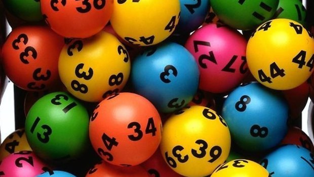 A retired Canberra couple thought they'd won 20 or 30 bucks, but they were pleasantly surprised. 