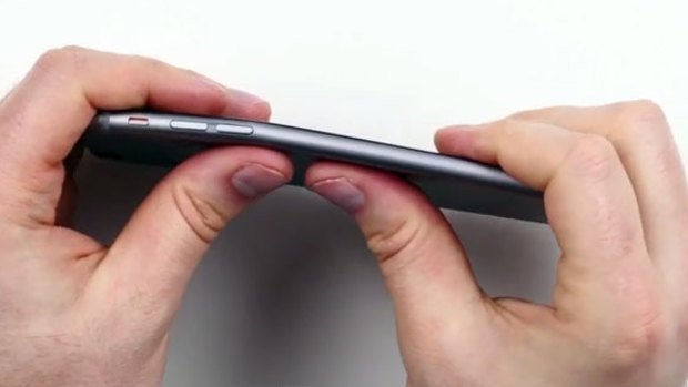 A screengrab from an iPhone 6 Plus bend test video on YouTube.