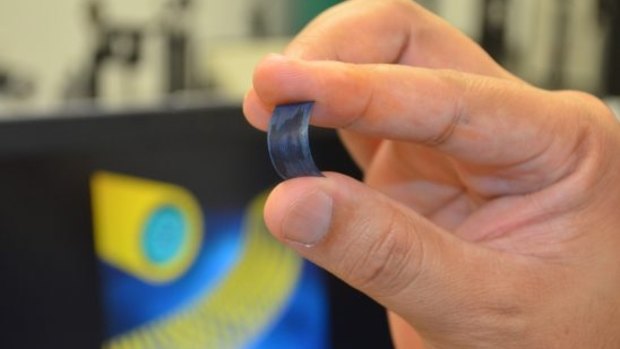 Researchers have developed a phone battery that could last for days after being charged for a few seconds.