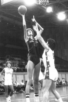 Olympic basketballer Sue Geh will be inducted into the ACT Sport Hall of Fame on Monday.