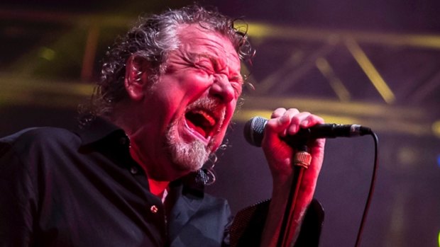 Robert Plant on stage: ''I'm singin’ all right.''