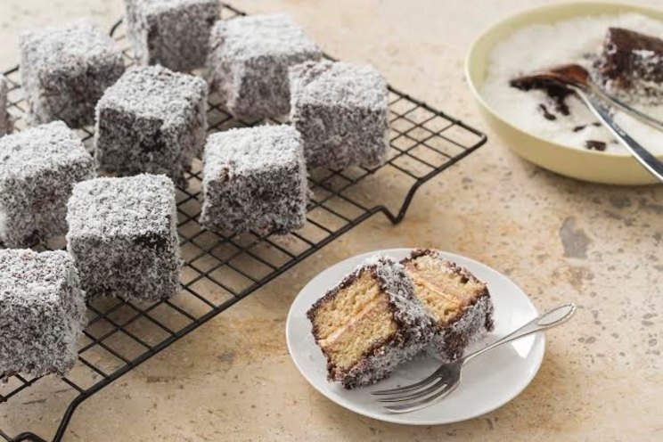 Lamington Tin 30cm Baking Tin NEW Mondo Lamington Slice Pan By - Main Image