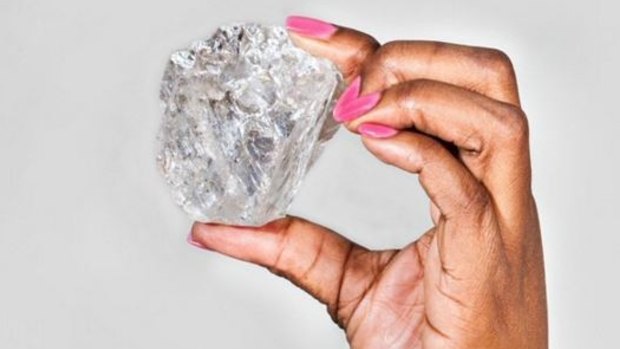 The type-IIa stone, just smaller than a tennis ball, is the biggest unearthed since the 3106-carat Cullinan gem found in South Africa in 1905.
