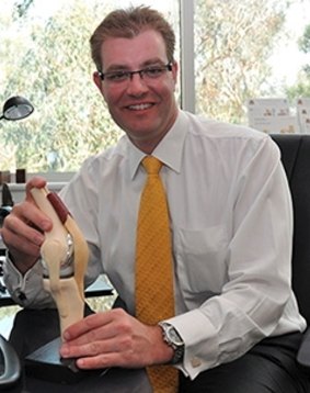 Orthopaedic surgeon Dr Richard Hocking was reprimanded by a tribunal. 