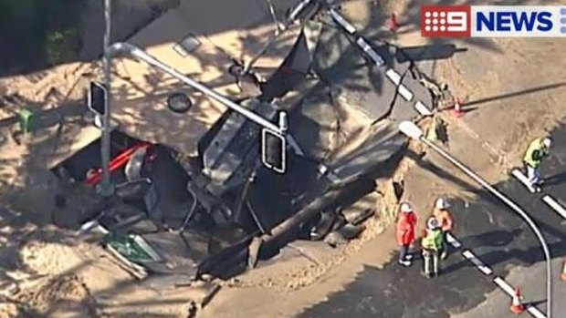A sink hole has created traffic chaos on the Gold Coast.