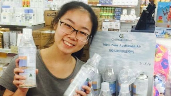 Entrepreneurs are bottling Australian air and selling it to Chinese people.