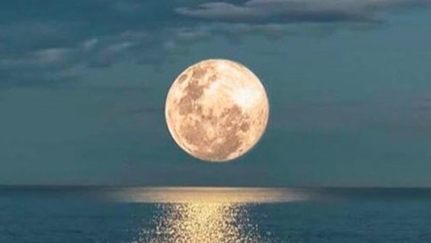 A beautiful shot of the last supermoon over the west coast.