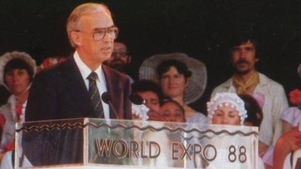 Sir Llewellyn Edwards, the chairman of Expo '88, makes the opening speech.