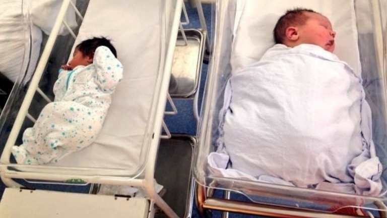 Heaviest baby in history puts Perth's giant newborn to shame