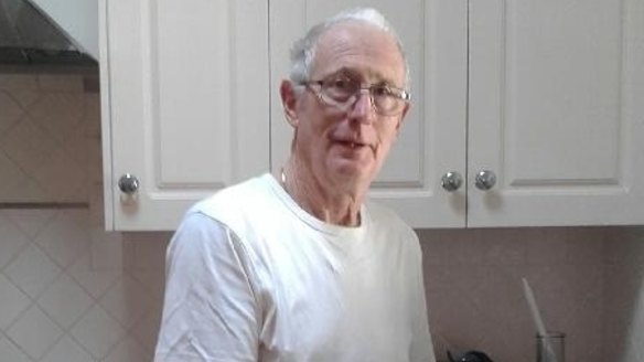 Mr Lonnie asked his surgeon for a discount.