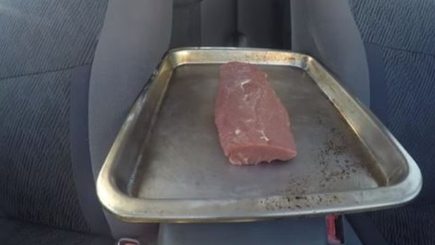 The lamb loin is placed in the car at 27.1 degrees.