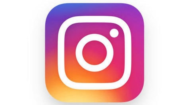 The new Instagram logo that left users less than impressed. 