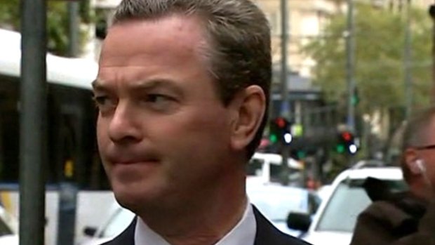 Christopher Pyne says it is important that Australian politicians don't change the way they behave.