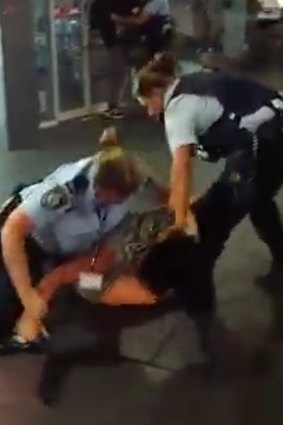 Police have been accused of using unnecessary force during the Potts Point arrest. 