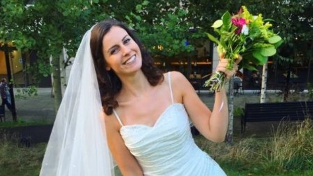 UK Comedian Laura Bubble attends Tinder dates in wedding dress.
