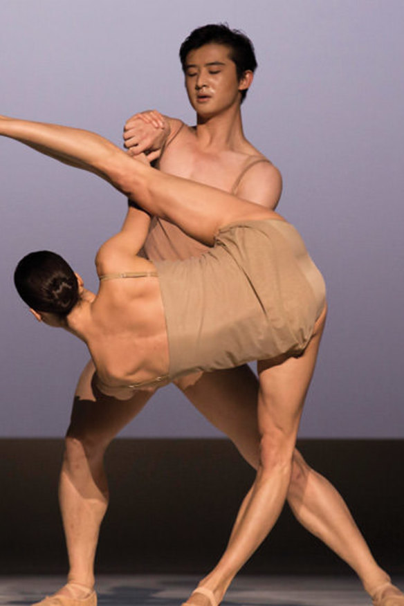 Australian Ballet principal dancers Chengwu Guo and Robyn Hendricks in Chroma, 2014.