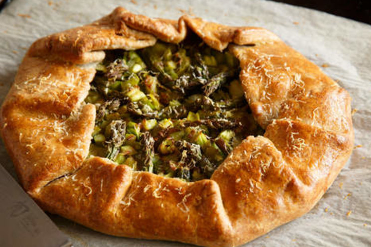 Leek and asparagus galette-image