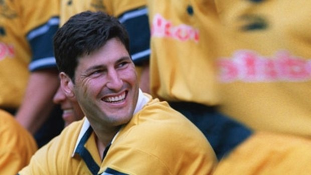 Former Wallaby captain John Eales has invested big in the Flight Centre, taking advantage of a fall in share prices.