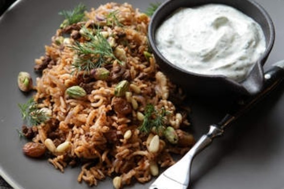 Lamb rice pilaf with walnuts and yoghurt