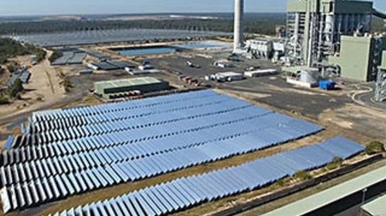 Australia's largest solar farm to be built in Queensland – after ...