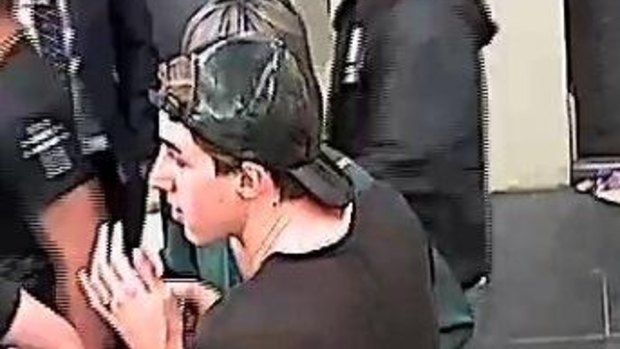 Man police wish to speak to over a pickpocket incident in a Fitzroy bar.