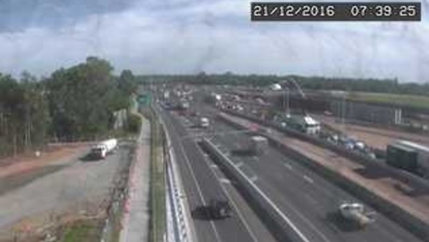 There are delays on the Gateway Motorway inbound between Deagon and Boondall.