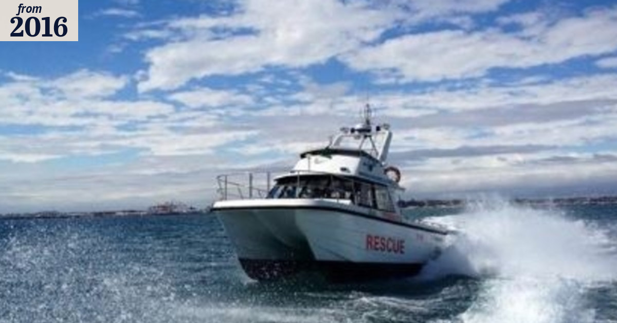 Boat sinking off Rottnest: Fremantle Sea Rescue on the scene