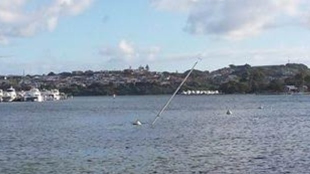 The mystery mast sticking up from the Swan River near East Fremantle
