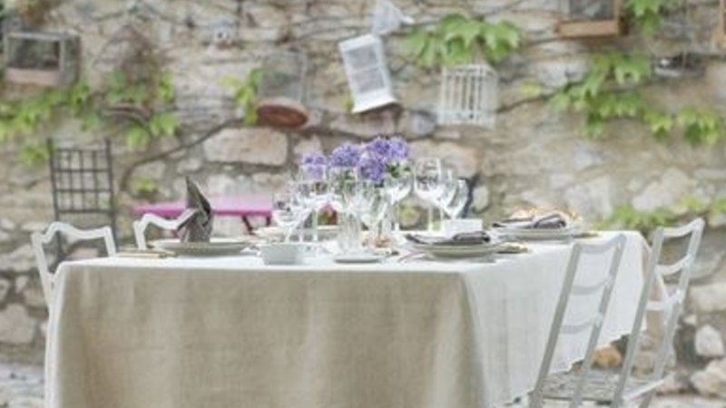 How To Set A Table French Style - Romantic French Country Summer Table How To Set Your Table Like A Pro French Garden House Country Table Settings French Country Decorating Farmhouse Style Table - But where the art really took off and democratized was after the french revolution.