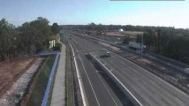13 19 40 traffic camera looking north on the Gateway Motorway at the Deagon Deviation at 8.35am.