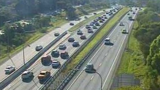Traffic building northbound from Varsity Lakes on the Bruce Highway.