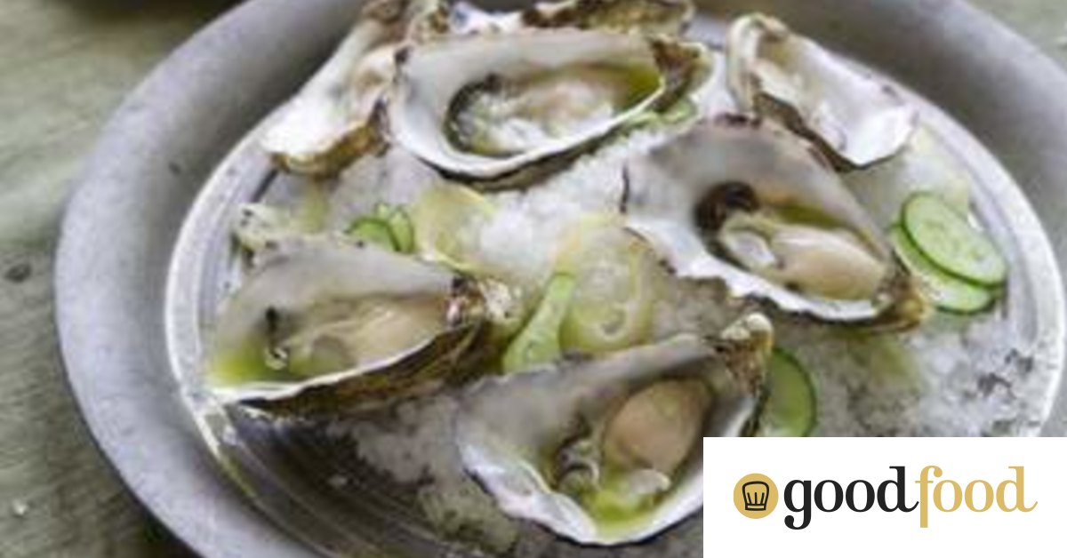 Gin and tonic oysters