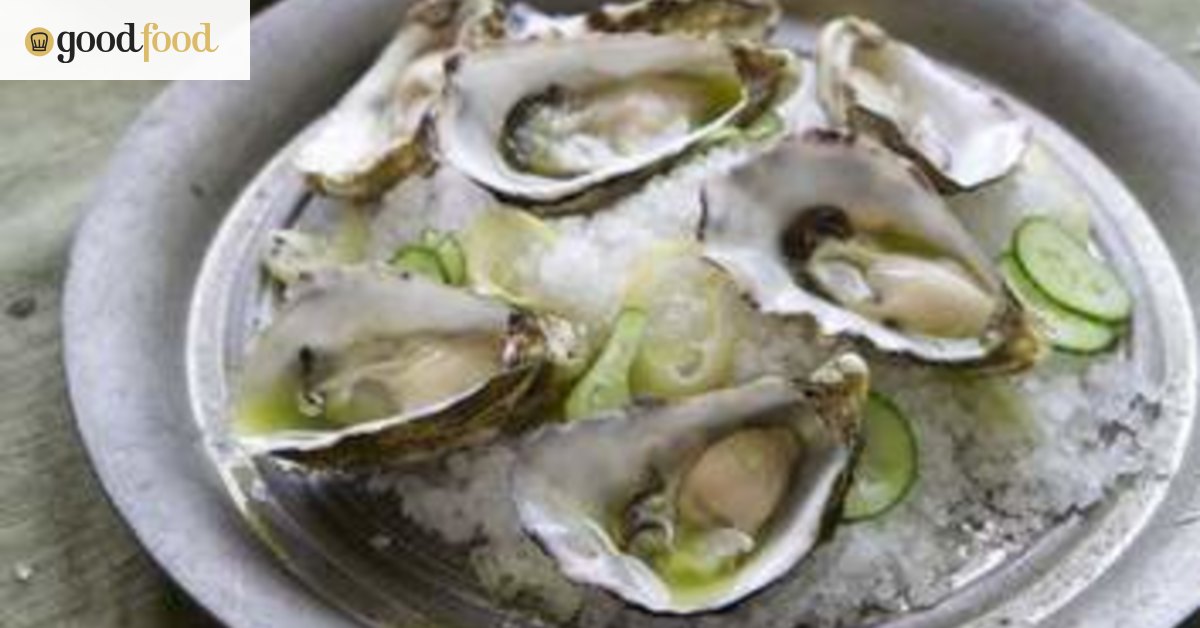 Gin and tonic oysters