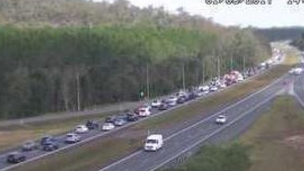 Bruce Highway delays extended back to Johnston Road at Glasshouse Mountains.