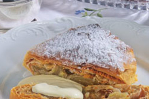 Apple strudel