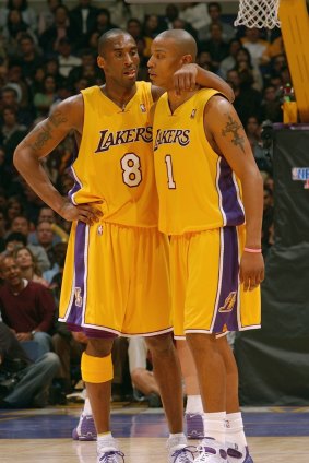 Kobe hot sale shoes 2004