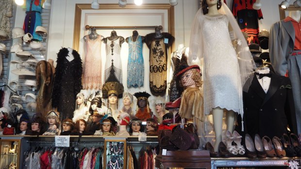 Vintage clothing discount haight street