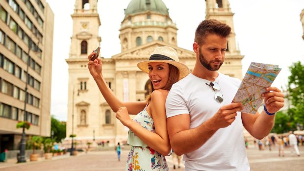 How to not look like a tourist: 14 ways that make it obvious