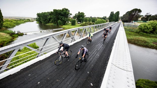 Tour de france 2025 snowy mountains