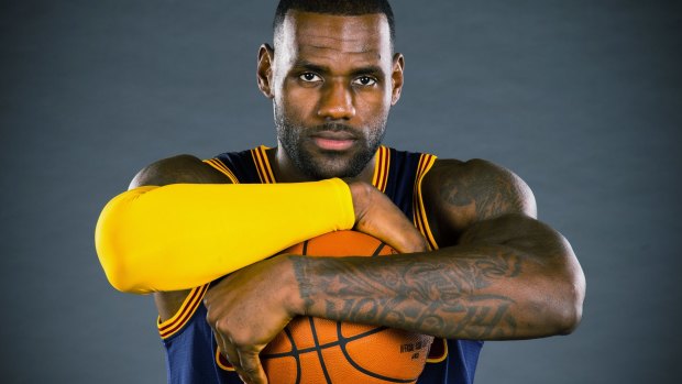 Lebron james nike sponsorship top