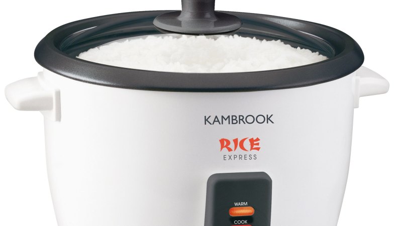 TechKnow comparing Kambrook and Panasonic rice cookers